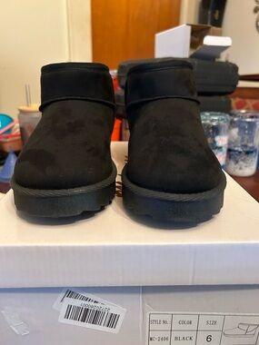 Women’s Morocco Black Ankle Booties - Classic Slip-On Style, size 6